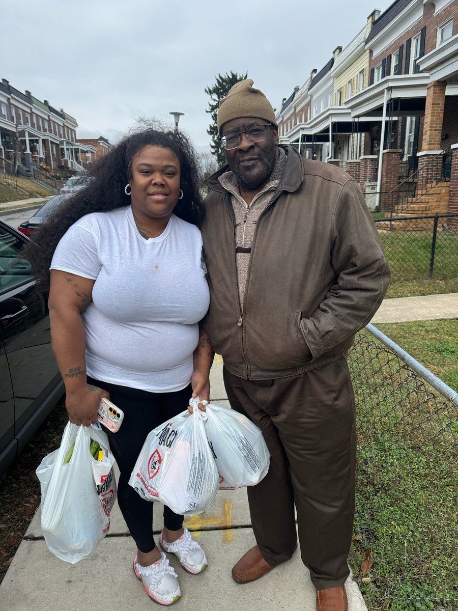 Thanksgiving 2025 Thanksgiving Basket Delivery — photo 4